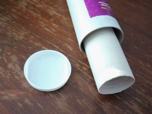 International artwork shipping rolled in tube